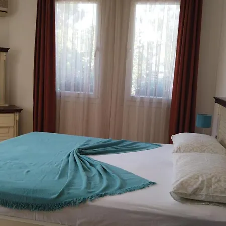 Villa Tala 16 *